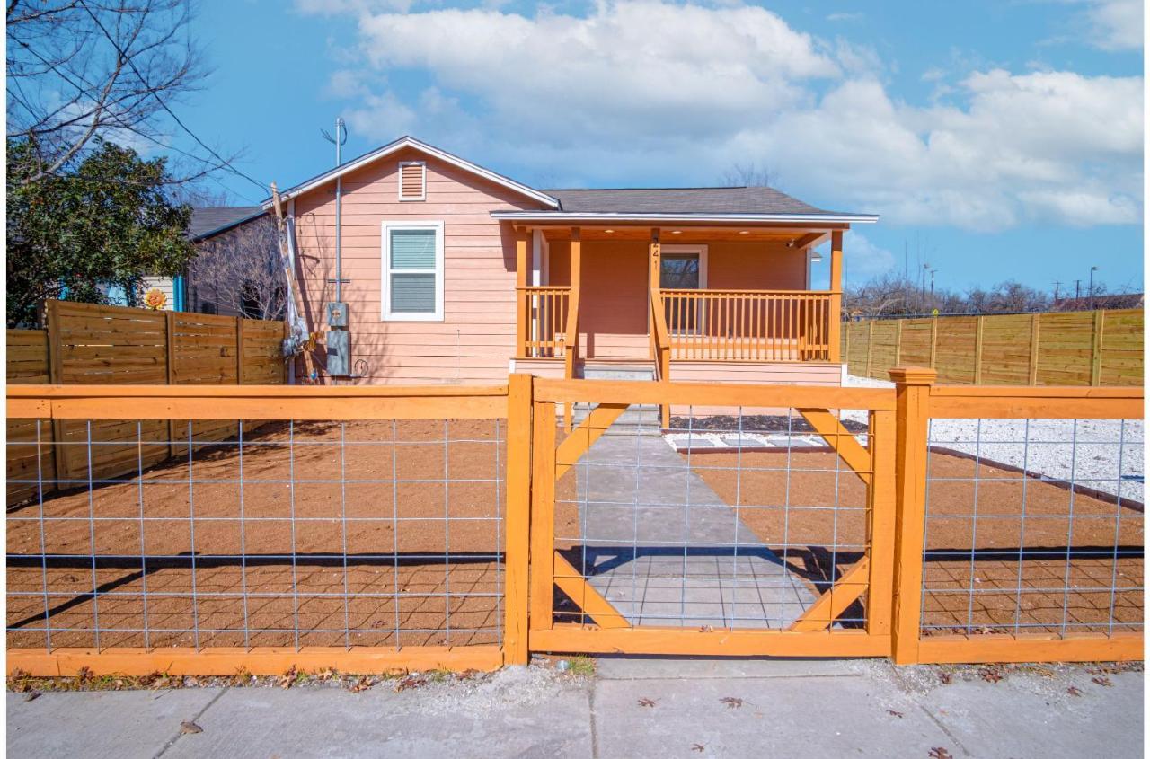 Сasa de vacaciones Adorable 4br 2ba Close To Riverwalk And Downtown *